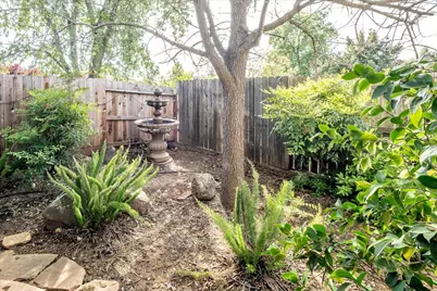 9216 Forestberry Way, El Dorado Hills, CA 95762 - Photo 26