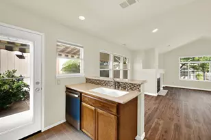 101 Brightstone Cir, Folsom, CA 95630 - Photo 10