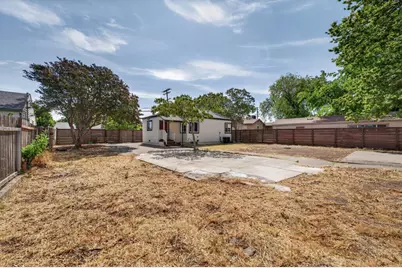 2641 Norwood Avenue, Sacramento, CA 95815 - Photo 38