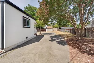 2641 Norwood Ave, Sacramento, CA 95815 - Photo 28