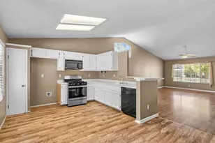320 Clarks Mill Ave, Waterford, CA 95386 - Photo 10
