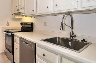 722 Woodside Ln, Sacramento, CA 95825 - Photo 8