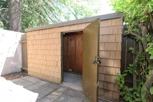 722 Woodside Ln, Sacramento, CA 95825 - Photo 28