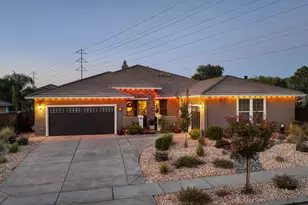 10095 Rio Moon Dr, Roseville, CA 95747 - Photo 4