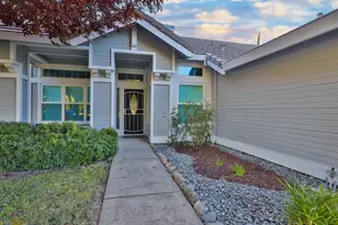 4950 Adalis Dr, Elk Grove, CA 95758 - Photo 4