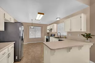 128 Chardonnay St, Los Banos, CA 93635 - Photo 8