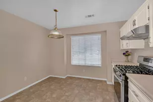 128 Chardonnay St, Los Banos, CA 93635 - Photo 12