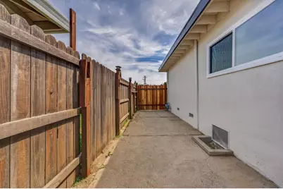 4321 Lamont Way, Sacramento, CA 95823 - Photo 40