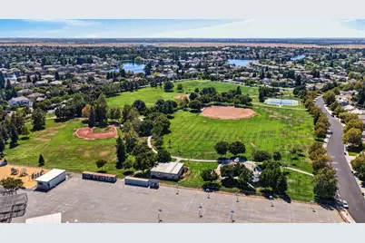 3729 Lake Terrace Drive, Elk Grove, CA 95758 - Photo 56