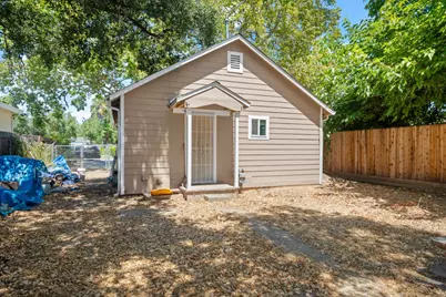 3824 25th Avenue, Sacramento, CA 95820 - Photo 18