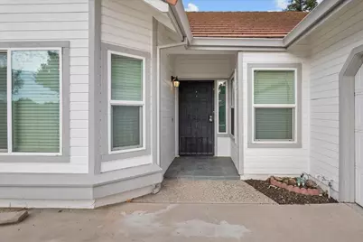 409 Montrose Court, Modesto, CA 95355 - Photo 6