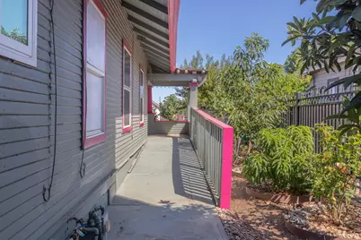 619 W F Street, Oakdale, CA 95361 - Photo 6