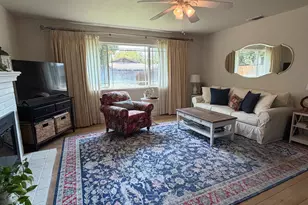 9313 Emily St, Elk Grove, CA 95624 - Photo 12