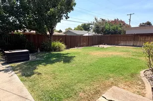 9313 Emily St, Elk Grove, CA 95624 - Photo 8