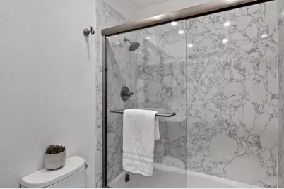 8439 Loire Court, Stockton, CA 95209 - Photo 26