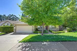 5825 Oak Pl Ct, Fair Oaks, CA 95628 - Photo 2