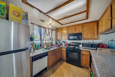 3304 Waynesboro Court, Ceres, CA 95307 - Photo 12