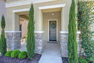 1137 Sierra Morena Wy, Roseville, CA 95747 - Photo 2