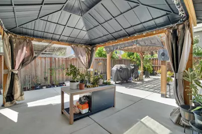 2897 Rabbit Hollow Drive, Lathrop, CA 95330 - Photo 32