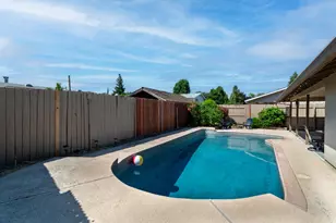 8908 Twin Falls Dr, Sacramento, CA 95826 - Photo 32
