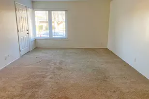 836 Bell Air Dr, Sacramento, CA 95822 - Photo 10