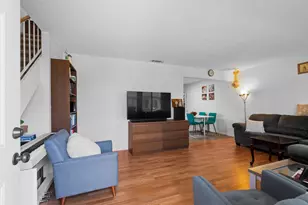 7706 La Mancha Way, Sacramento, CA 95823 - Photo 4