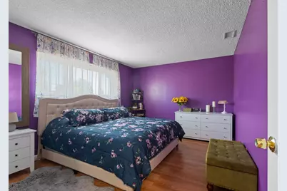 7706 La Mancha Way, Sacramento, CA 95823 - Photo 18