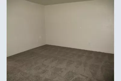 8512 Acapulco Way, Stockton, CA 95210 - Photo 2