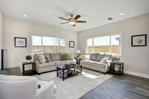 928 Norman Rd, Galt, CA 95632 - Photo 8