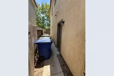 3900 Sanderling Avenue, Modesto, CA 95355 - Photo 8