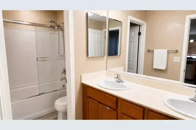 7505 Splendid Way, Elk Grove, CA 95758 - Photo 18
