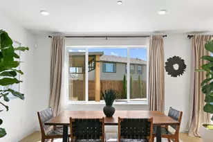 8021 Gwinn Cir, Elk Grove, CA 95757 - Photo 14