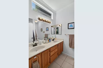 9024 Beryl Creek Way, Elk Grove, CA 95758 - Photo 32
