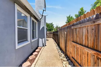 9024 Beryl Creek Way, Elk Grove, CA 95758 - Photo 40