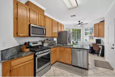 9024 Beryl Creek Way, Elk Grove, CA 95758 - Photo 16