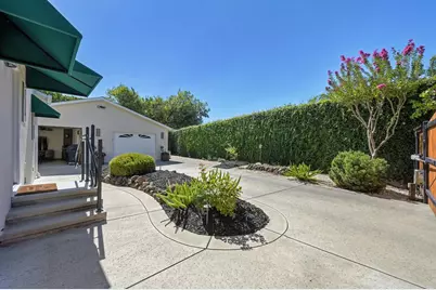 1725 50th Street, Sacramento, CA 95819 - Photo 38