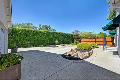 1725 50th Street, Sacramento, CA 95819 - Photo 44