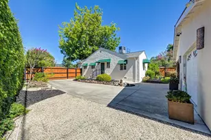 1725 50th St, Sacramento, CA 95819 - Photo 42