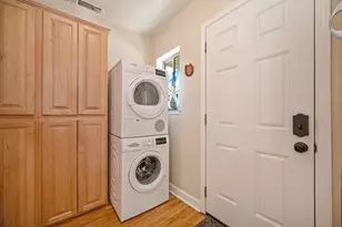 1725 50th St, Sacramento, CA 95819 - Photo 20