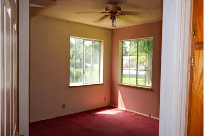 8 Silverwood Court, Lodi, CA 95242 - Photo 26