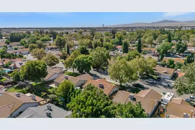 495 Mahogany Lane, Tracy, CA 95376 - Photo 34