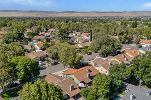 495 Mahogany Ln, Tracy, CA 95376 - Photo 32