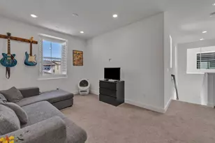4425 Sanderson Dr, Folsom, CA 95630 - Photo 34