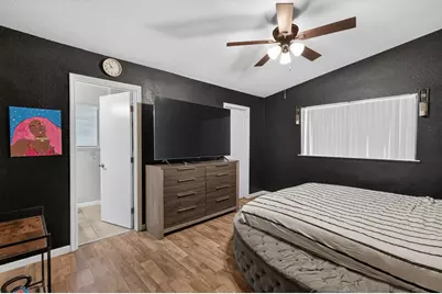 7711 Lakewood Park Drive, Sacramento, CA 95828 - Photo 24