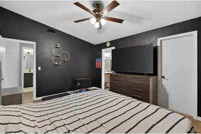7711 Lakewood Park Drive, Sacramento, CA 95828 - Photo 26