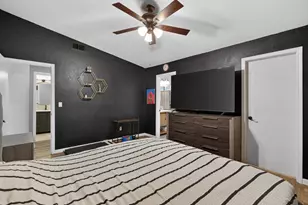 7711 Lakewood Park Dr, Sacramento, CA 95828 - Photo 26