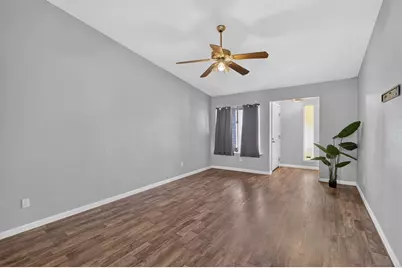 7711 Lakewood Park Drive, Sacramento, CA 95828 - Photo 8