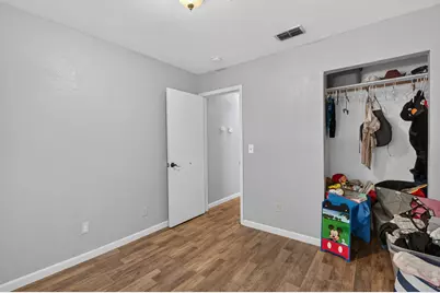 7711 Lakewood Park Drive, Sacramento, CA 95828 - Photo 20