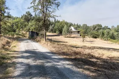 8260 Fairplay Rd, Somerset, CA 95684 - Photo 16