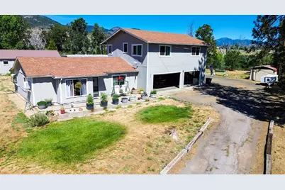 565 Main St, Hornbrook, CA 96044 - Photo 2